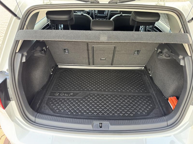 Volkswagen Golf (2014) 1.4TSI 103kW Highline - fotka 22 z 24