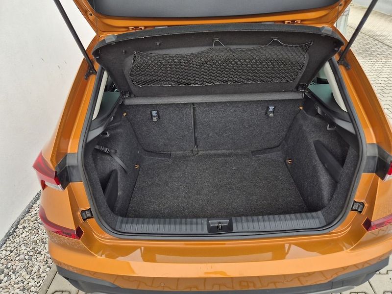Škoda Kamiq Top Selection 1.0 TSI 85 kW - fotka 15 z 27