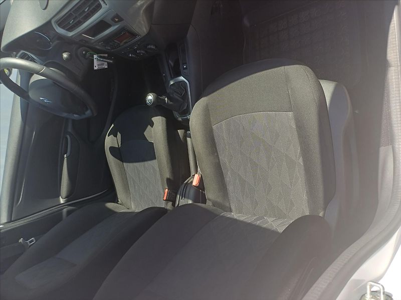 Citroën C-Elysée 1,2   FEEL 60kW - fotka 11 z 21