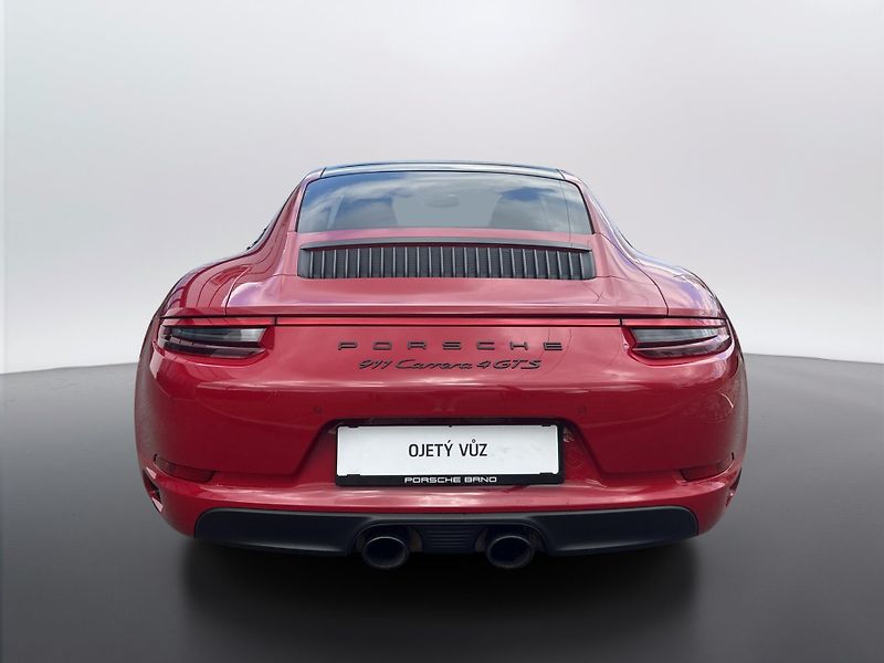 Porsche 911 Carrera 4 GTS Coupe - fotka 4 z 28