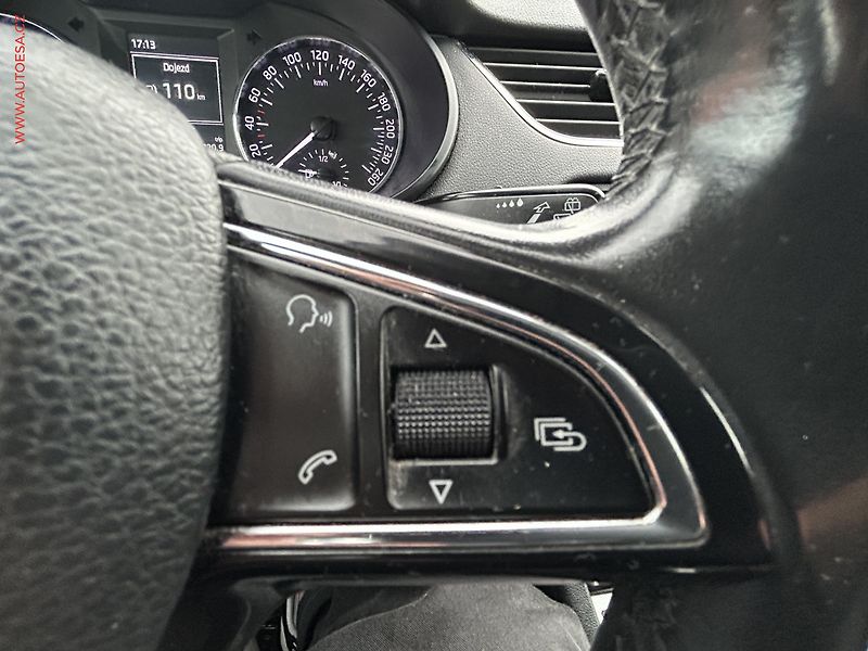 Škoda Octavia (2014) 1.6 TDi, ČR, servis.kniha - fotka 17 z 18