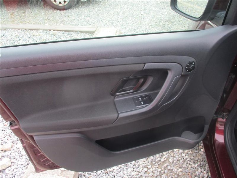 Škoda Fabia 1,2 TSI, digi klima, serviska, - fotka 12 z 32