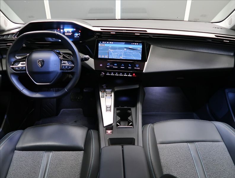 Peugeot 308 1,2 PT AT ALLURE NAVI KAMERA - fotka 7 z 37