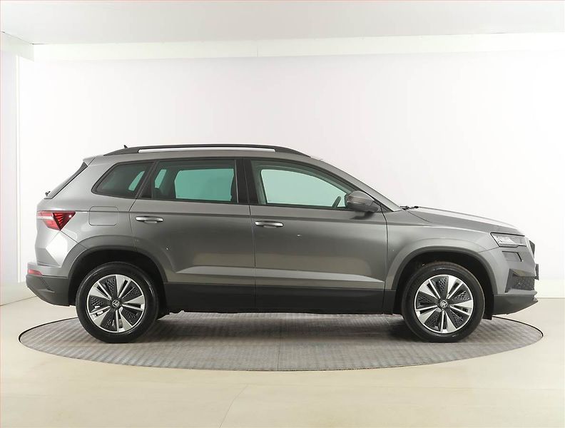 Škoda Karoq (2024) 2.0 TDI, digi klima - fotka 6 z 24