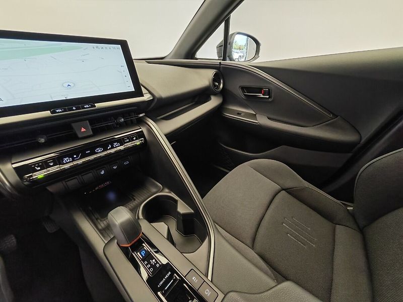 Toyota C-HR 2,0 Plug-in Hybrid Style - fotka 37 z 38
