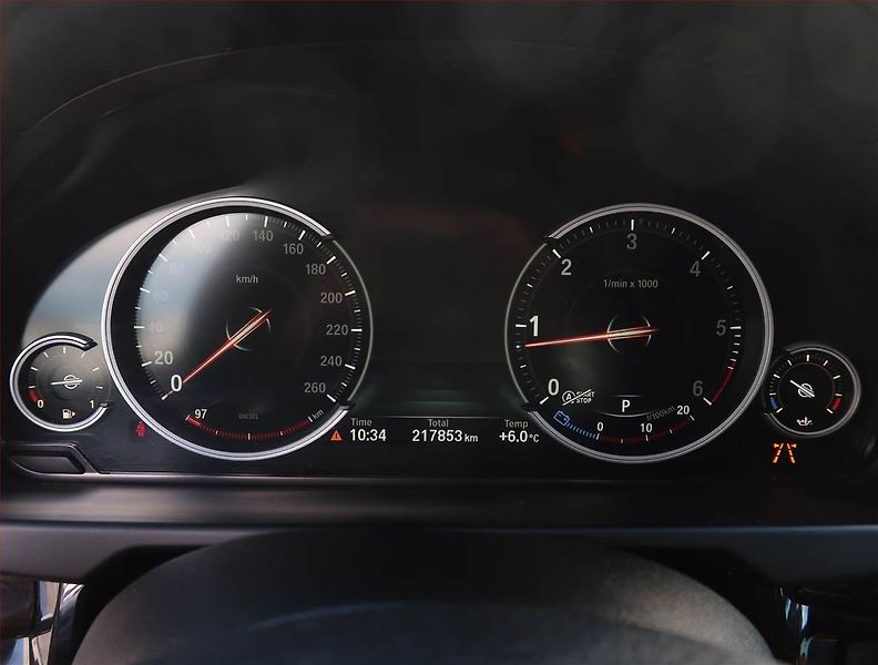 BMW X6 (2015) xDrive40d - fotka 11 z 21