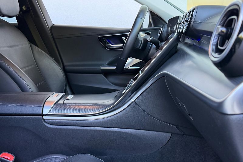 Mercedes-Benz Třídy C (2023) C 220d 4Matic Allterrain - fotka 58 z 125