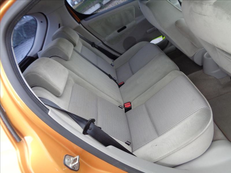 Peugeot 207 1,4 - fotka 11 z 18