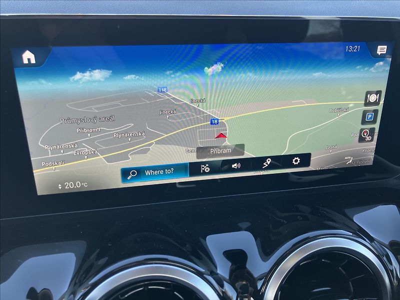 Mercedes-Benz Třídy B 1,3 Distronic Pano CarPlay - fotka 17 z 23