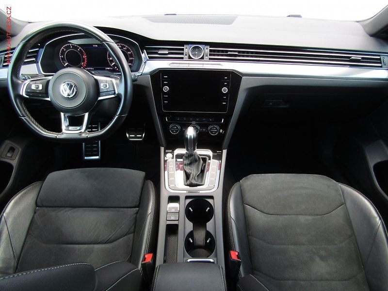 Volkswagen Arteon (2018) 2.0 TDi 4x4, ČR, R-Line - fotka 8 z 21