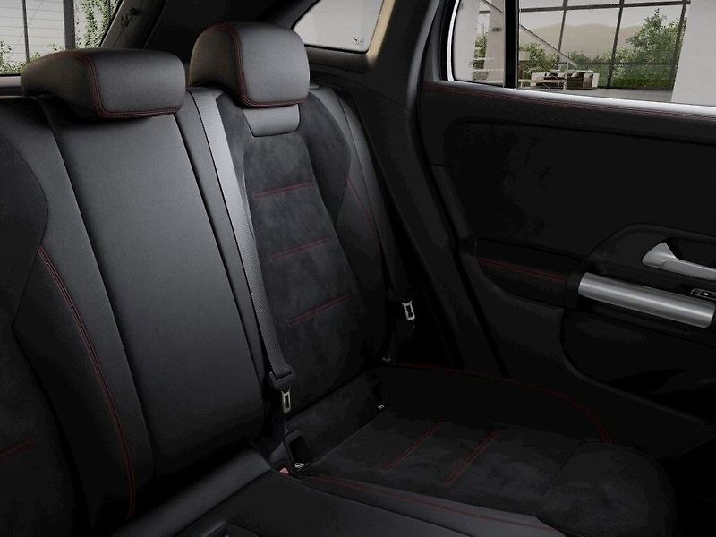 Mercedes-Benz GLA (2026) 200 d 4MATIC Edition 140 Years - fotka 8 z 9