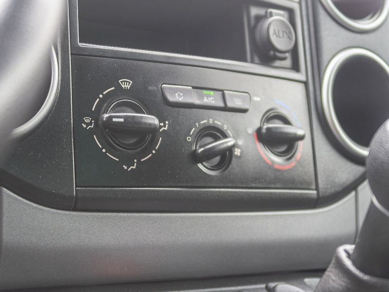 Peugeot Partner (2017) 1.6HDI 73KW – GRIP CONTROL - fotka 23 z 42