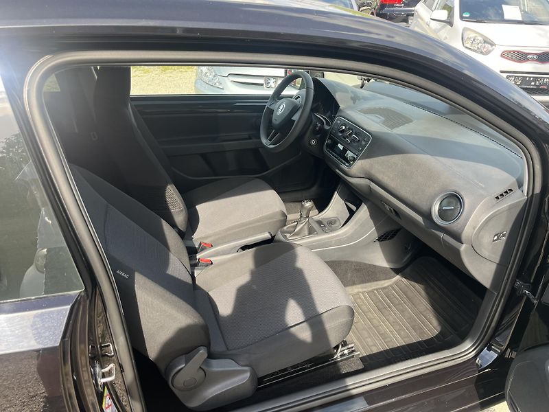 Škoda Citigo (2018) 1.0MPi 44kw 77000km!! - fotka 17 z 18
