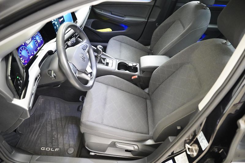 Volkswagen Golf - fotka 8 z 25