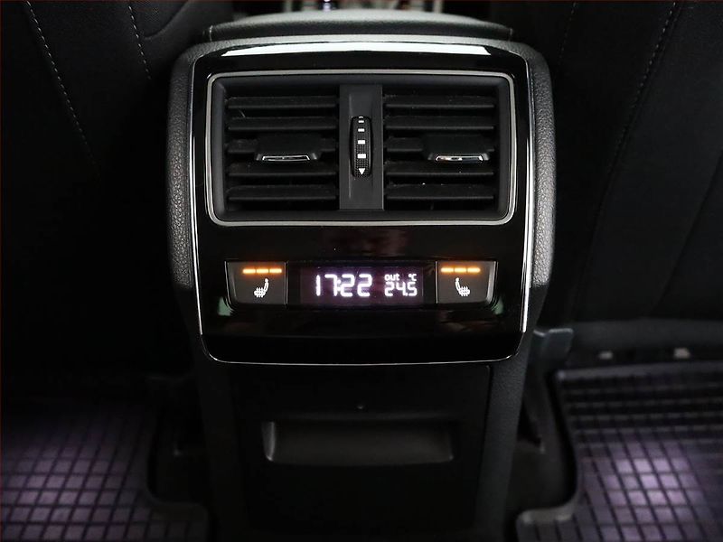 Škoda Superb (2016) Style 2.0 TDI, Automat, Navi - fotka 13 z 18