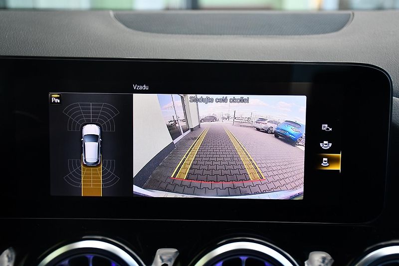 Mercedes-Benz GLA 45S AMG 4MATIC+PANO - fotka 42 z 53