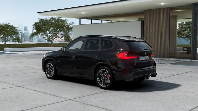 BMW X1 M35i xDrive - fotka 3 z 14