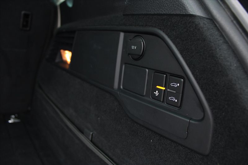Volkswagen Touareg 3.0 TDI 193kW 4MOTION 1.MAJ ČR - fotka 13 z 24