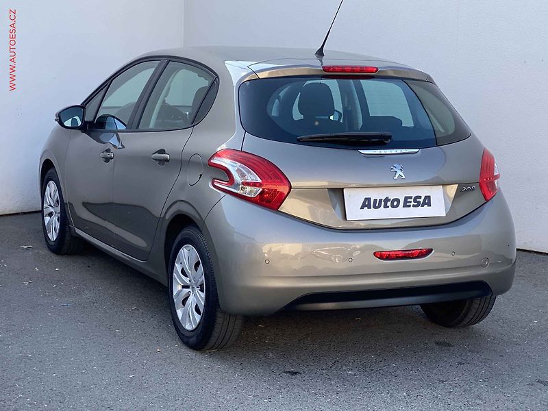 Peugeot 208 (2016) 1.2 PT, 1.maj,ČR, Active - fotka 6 z 14