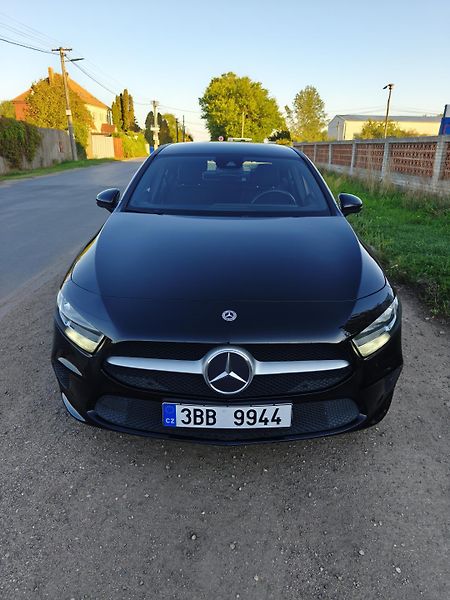 Mercedes-Benz Třídy A (2022) Mercedes Benz A 180 - fotka 16 z 19