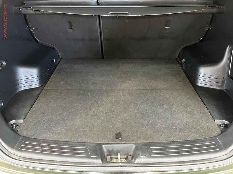 Hyundai ix35 (2011) 2.0CRDi 4x4, ČR, Xenon, AC - fotka 7 z 15