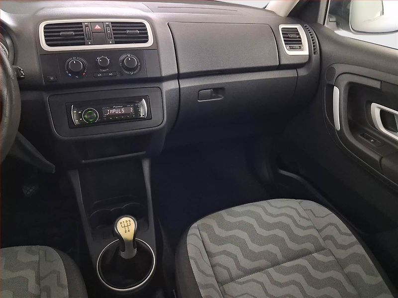 Škoda Fabia (2008) 1.2 12V, po STK, Tažné - fotka 8 z 17