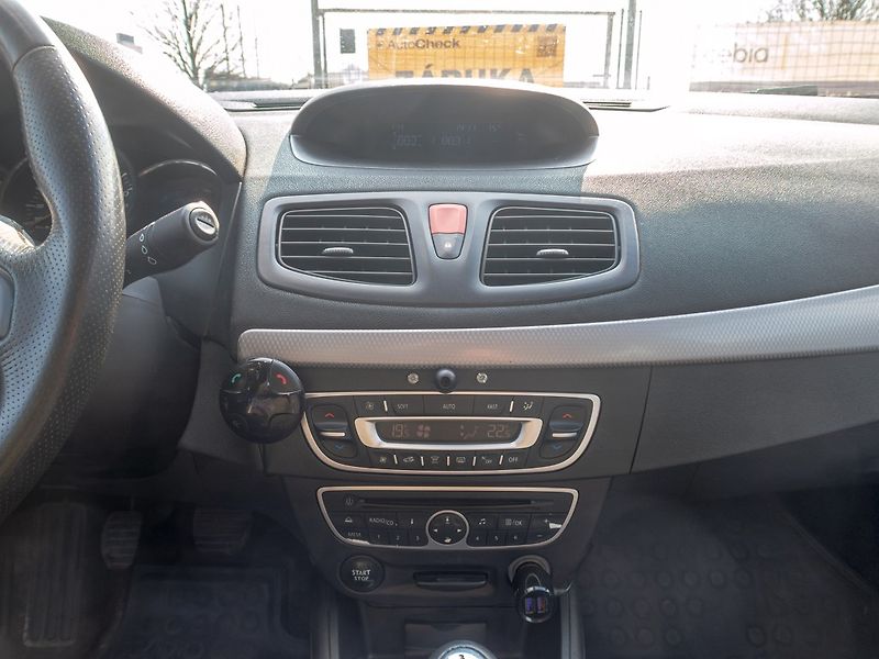 Renault Fluence (2012) ČR 1.6i 16V 81KW – LPG 2031! - fotka 20 z 45