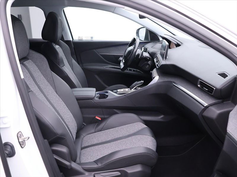 Peugeot 3008 1.2 PT 96kW Aut. Allure CZ - fotka 12 z 34