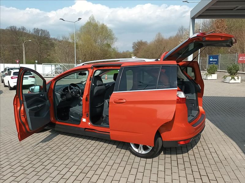 Ford Grand C-MAX 2,0 TDCI,103KW,NAVI,SERVIS, - fotka 10 z 45