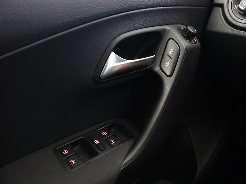 Volkswagen Polo (2013) Comfortline 1.4, Serv.kniha - fotka 13 z 13