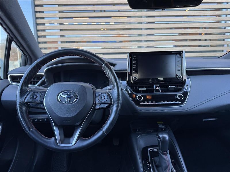 Toyota Corolla 1,8 GR SPORT DYNAMIC - fotka 5 z 19