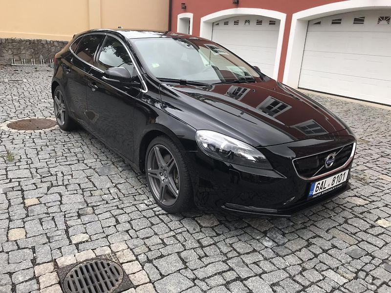 Volvo V40 (2015) - fotka 2 z 7