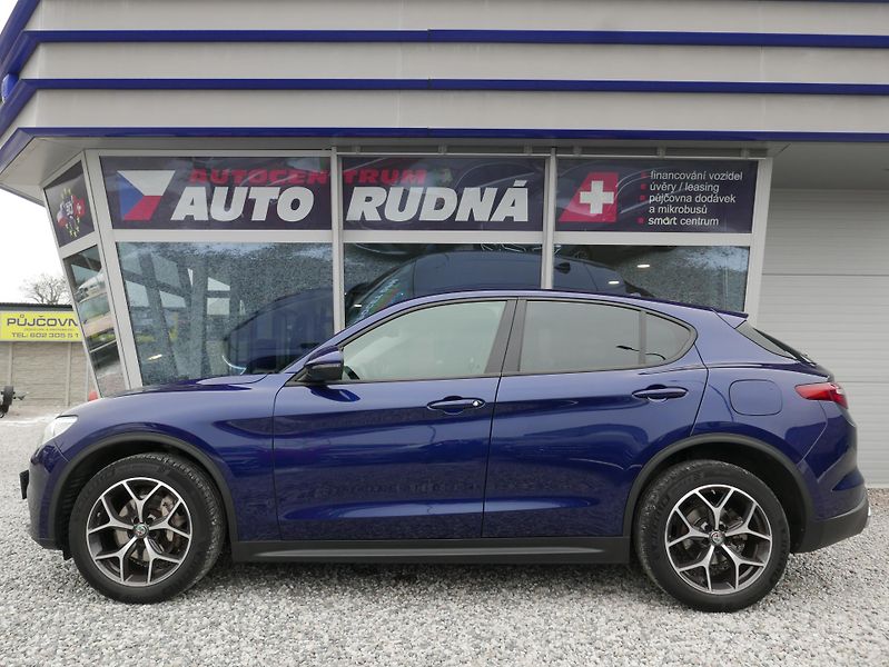 Alfa Romeo Stelvio 2,2 JTD Q4 154kW Automat - fotka 17 z 39