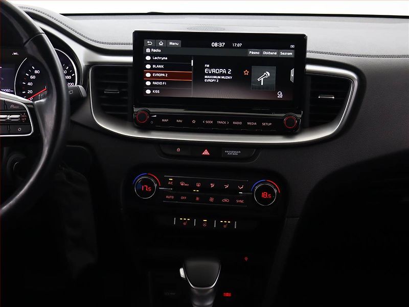 Kia Ceed (2020) 1.4 T-GDI, Automat, Serv.kniha - fotka 10 z 18