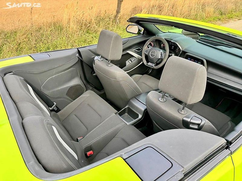 Chevrolet Camaro (2018) SS 6,2l V8, Manual, Cabrio - fotka 15 z 17