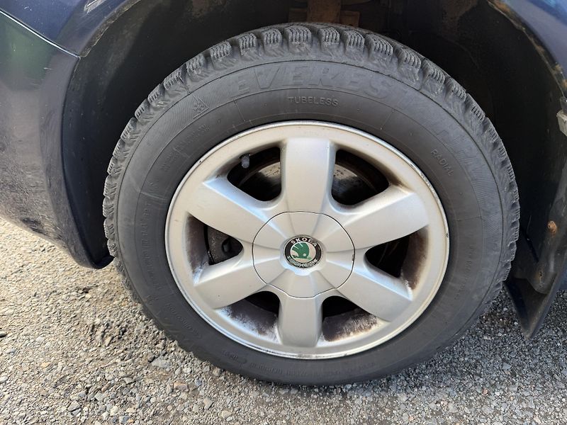 Škoda Fabia 1.4I 16v - fotka 17 z 19