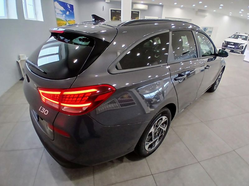Hyundai i30 (2026) 1.0 T-GDI GO Czech! - fotka 7 z 16