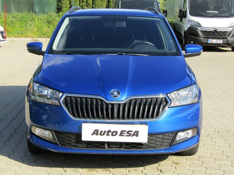 Škoda Fabia (2021) 1.0 TSi, ČR, Ambition, +pneu - fotka 2 z 17