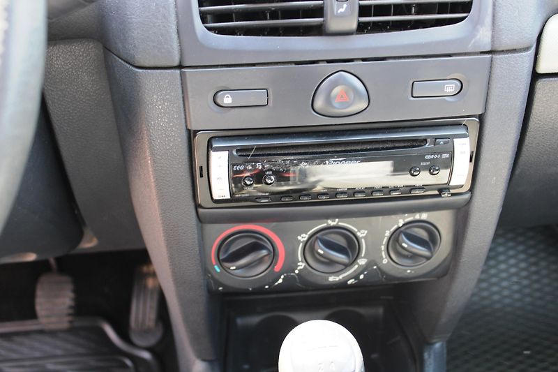 Renault Clio (2006) 1.2i KOUPENO ČR, 2x SADA KOL - fotka 15 z 16