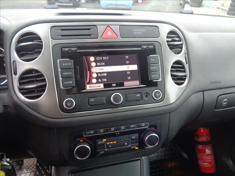 Volkswagen Tiguan 2,0 - fotka 12 z 17