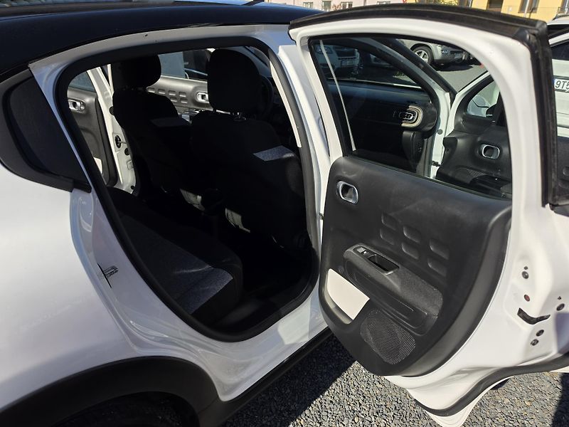 Citroën C3 1.2  - fotka 12 z 16