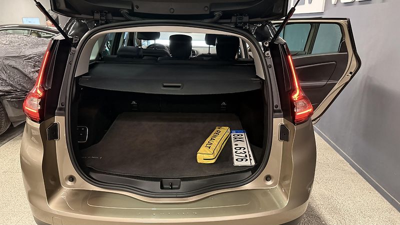 Renault Grand Scénic (2020) TCe,140PS,REZERVOVÁNO - fotka 15 z 45