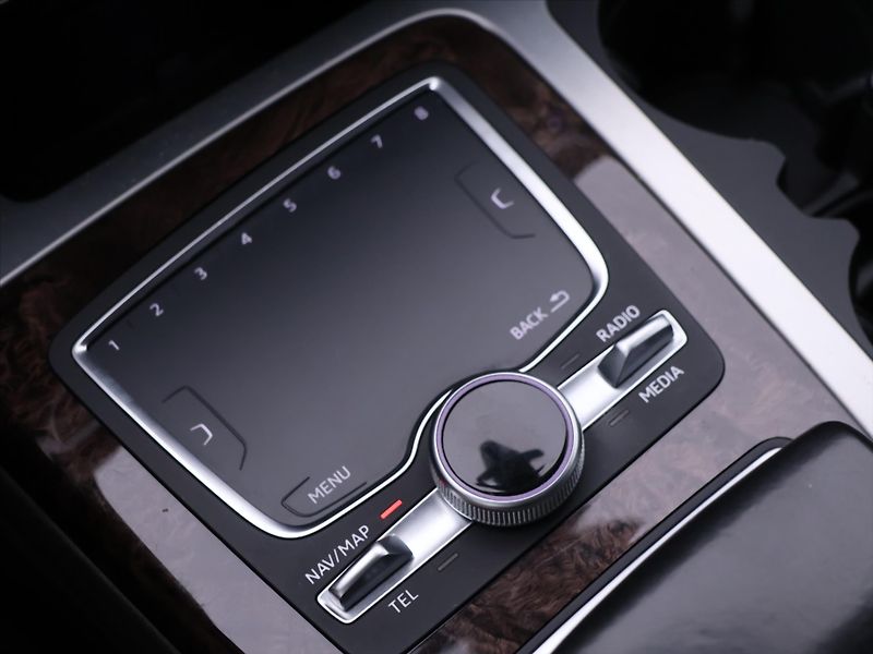 Audi Q7 3,0 TFSI 245kW Quattro Tiptron - fotka 29 z 38