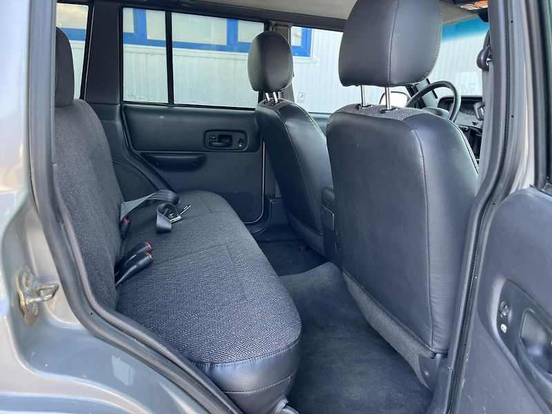 Jeep Cherokee (2000) 2.5 TD - fotka 10 z 14
