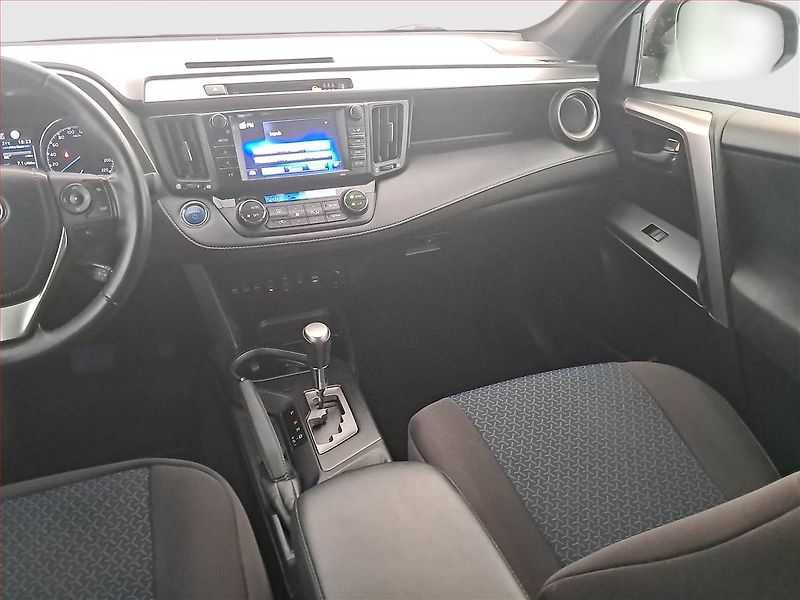 Toyota RAV4 (2018) 2.5 Hybrid - fotka 8 z 18
