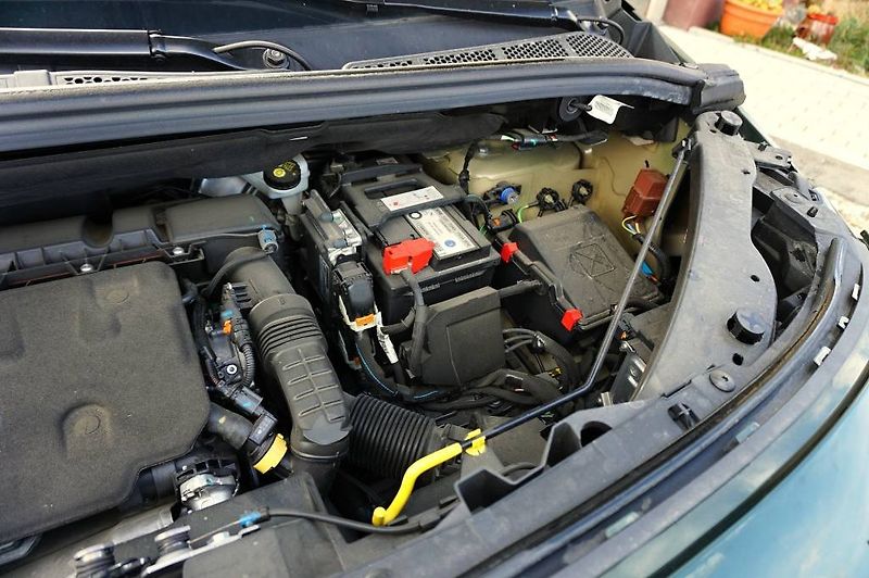 Peugeot Rifter (2024) 1,5HDI 96 kW - fotka 38 z 38