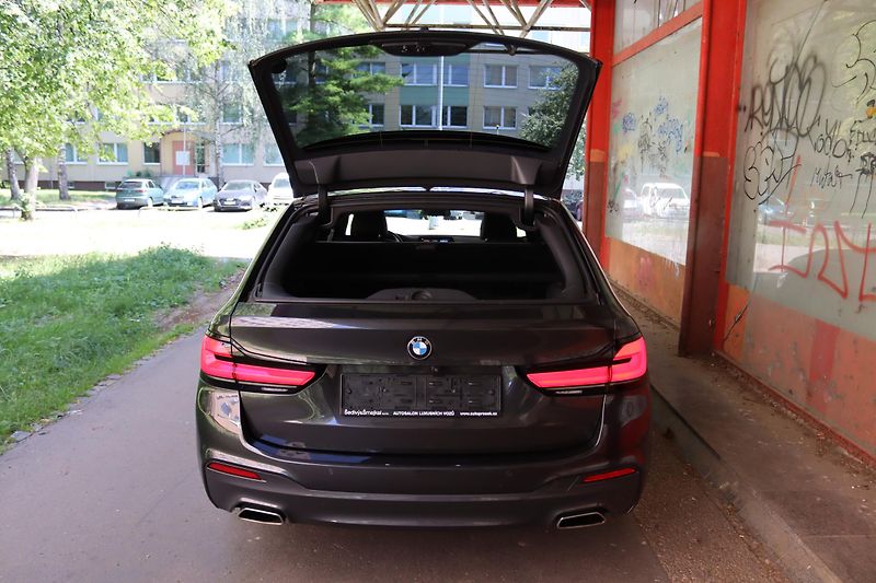 BMW Řada 5 530D XDRIVE TOUR G31 M-PAKET  - fotka 42 z 50