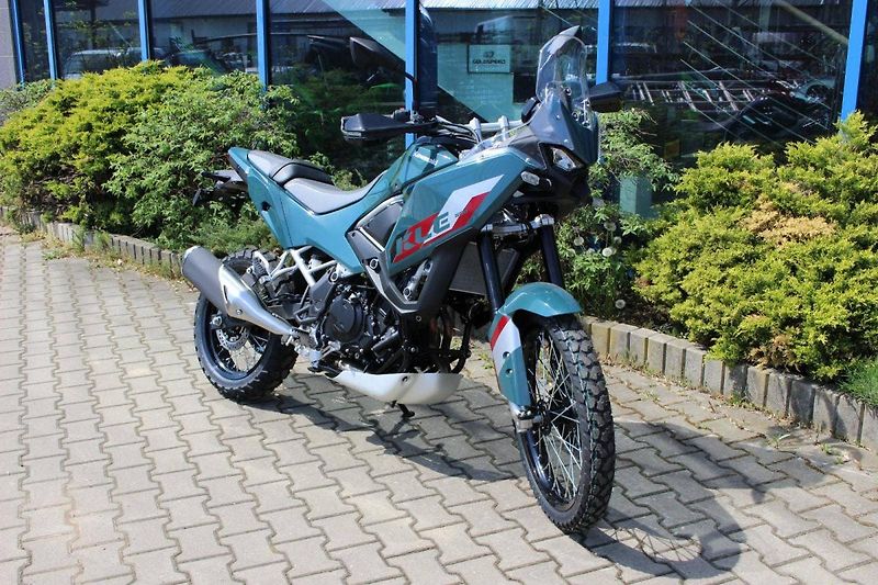Kawasaki KLE 500 (2026) SE NOVINKA 2026 - fotka 2 z 9