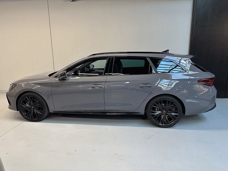 Cupra Leon (2026) SP 2.0 TSI 204k 4WD DSG - fotka 3 z 24