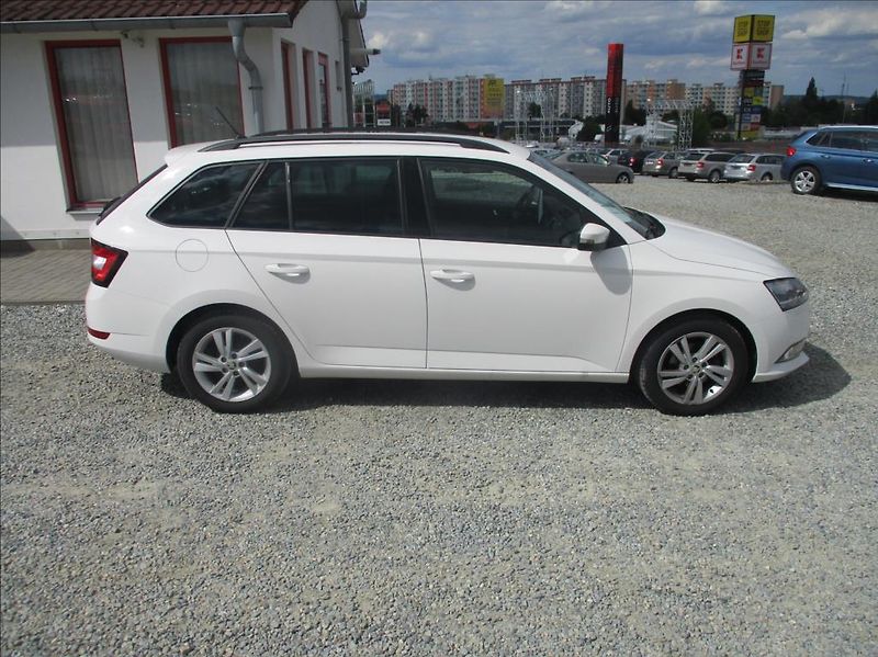 Škoda Fabia 1,0 TSI, klima,servis,DPH,CZ, - fotka 5 z 30
